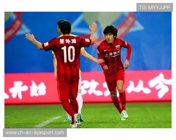 上港后防线稳固，极速反击瞄准对手大门