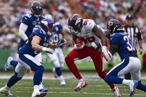 欧冠决赛：斯通斯临时踢后腰表现抢眼 被赞“现代中后卫范本”