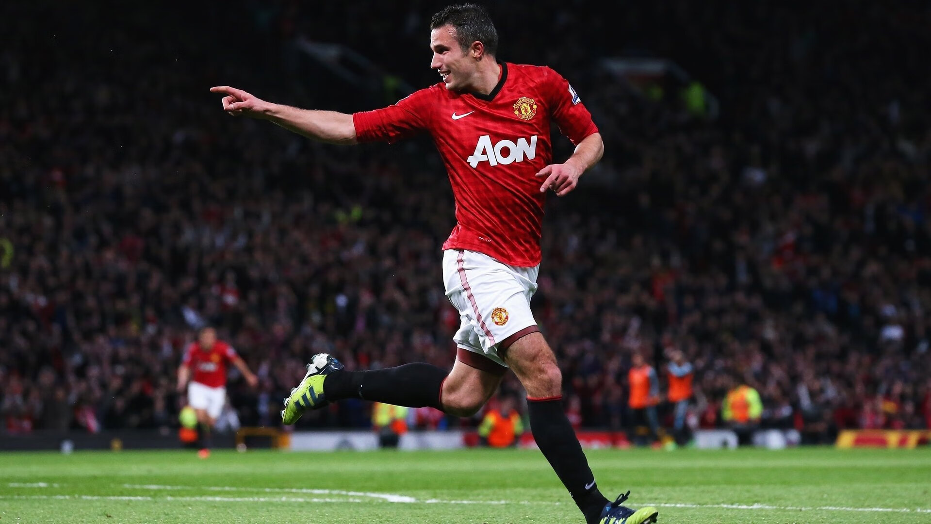 世界杯后：中场多面手最受追捧 既能打六号位又能胜任八号位者身价猛涨