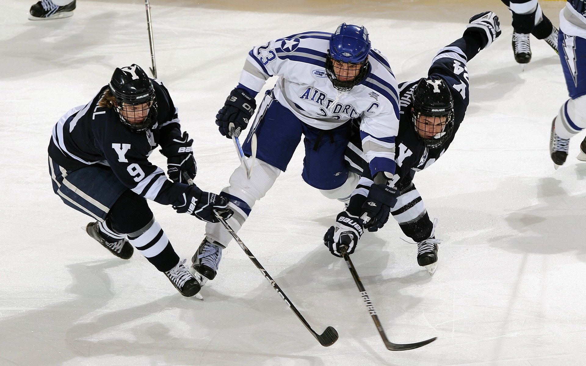 世界杯：扩军后亚洲区名额增至8.5 国足理论出线机会大增